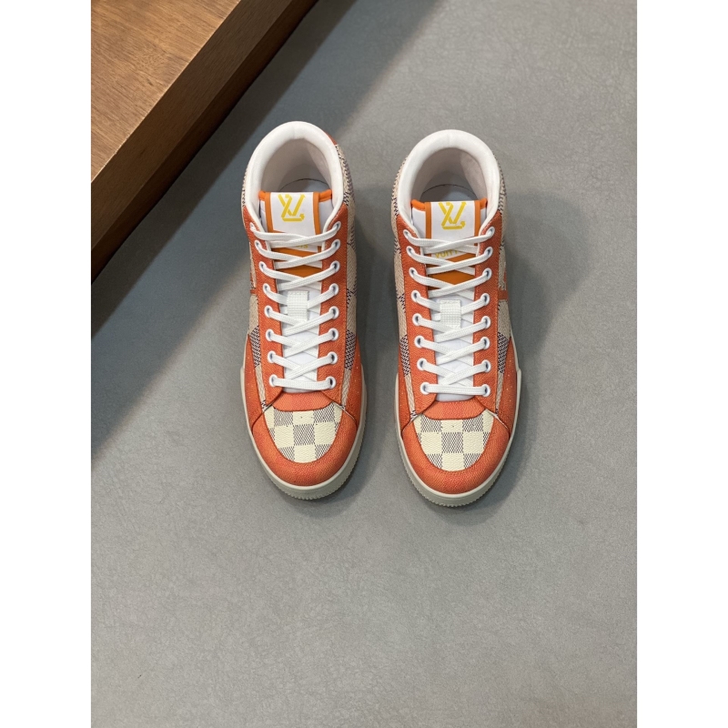l**is V*t*n sneakers